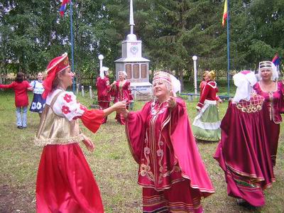 17:33 Отзвенели «Родные напевы»